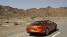 Bentley Continental GT Facelifting - widok z tyłu