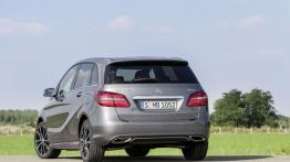 Mercedes B 220 CDI 4MATIC (W 246) Facelifting - widok z tyłu