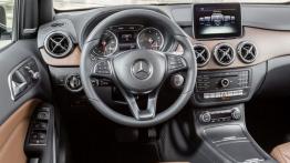 Mercedes B 220 CDI 4MATIC (W 246) Facelifting - kokpit