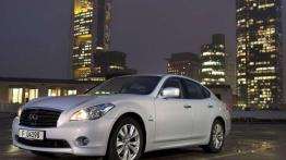 Infiniti M35h - Oszczędna dynamika