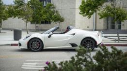 Alfa Romeo 4C Spider White (2016) - wersja amerykańska - lewy bok