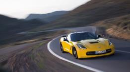 Chevrolet Corvette C7 Stingray Coupe (2014) - wersja europejska - widok z przodu