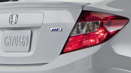 Honda Civic 2012 - wersja amerykańska - prawy tylny reflektor - włączony