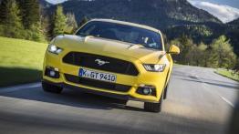 Ford Mustang VI Coupe GT (2015) - wersja europejska - widok z przodu