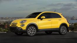 Fiat 500X Trekking Plus (2015) - wersja amerykańska - lewy bok