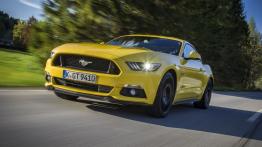 Ford Mustang VI Coupe GT (2015) - wersja europejska - widok z przodu