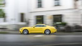 Ford Mustang VI Coupe EcoBoost (2015) - wersja europejska - lewy bok