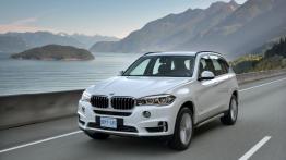 BMW X5 III (2014) xDrive50i - wersja amerykańska - widok z przodu