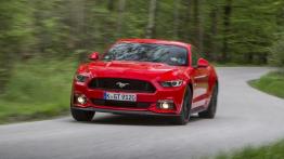 Ford Mustang VI Coupe GT (2015) - wersja europejska - widok z przodu