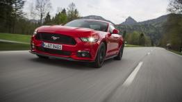 Ford Mustang VI Coupe GT (2015) - wersja europejska - widok z przodu