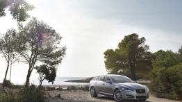 Jaguar XF Sportbrake - widok z przodu