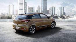 Hyundai rozpoczyna wyprzedaż modeli z 2015 roku