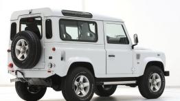 Land Rover Defender Startech - widok z tyłu