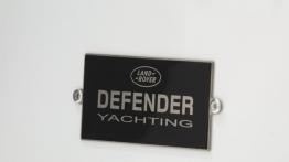 Land Rover Defender Startech - emblemat