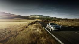 Aston Martin AM 310 Vanquish - widok z przodu