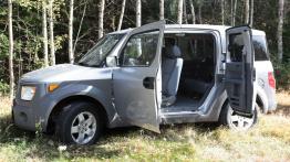 Honda Element  Terenowy - galeria społeczności - lewy bok