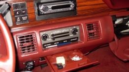 Chevrolet Caprice Classic IV Sedan - galeria społeczności - radio/cd