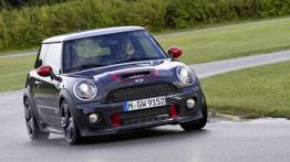 Mini John Cooper Works GP II - widok z przodu