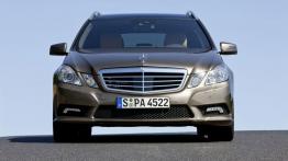 Mercedes E 500 W212 kombi - widok z przodu