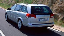 Opel Vectra C Kombi - widok z tyłu