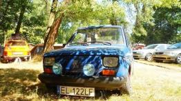 Fiat 126p Maluch - galeria społeczności - widok z przodu