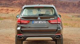 BMW X5 III (2014) xDrive50i - widok z tyłu