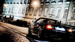 BMW Seria 3 E46 Cabrio - galeria społeczności - tył - reflektory włączone