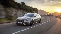 Mercedes-AMG A45 4MATIC+ - widok z przodu