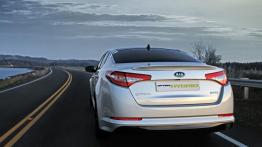 Kia Optima Hybrid - widok z tyłu