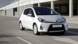 Toyota Yaris III Hybrid - widok z przodu