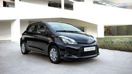 Toyota Yaris III Hybrid - widok z przodu