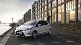 Toyota Yaris III Hybrid - widok z przodu