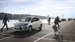 Toyota Yaris III Hybrid - widok z przodu