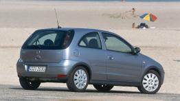 Opel Corsa III - widok z tyłu