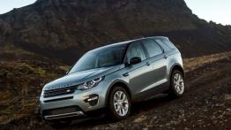 Land Rover Discovery Sport na Islandii - lewy bok