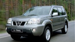 Nissan X-Trail - widok z przodu