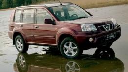 Nissan X-Trail - widok z przodu