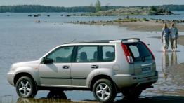 Nissan X-Trail - lewy bok