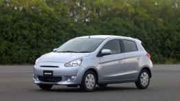 Mitsubishi Mirage - widok z przodu