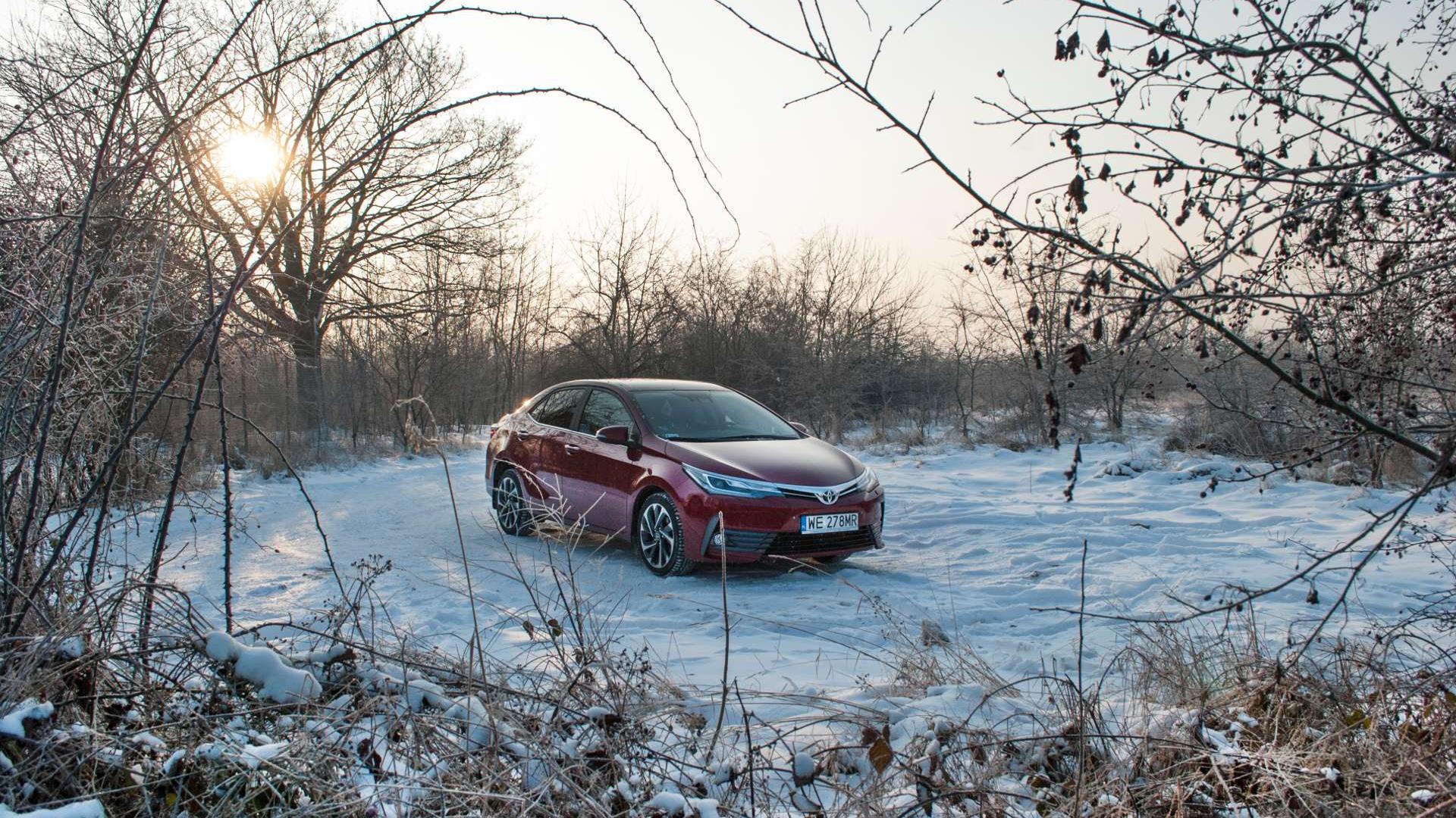Toyota Corolla poprawność na każdym kroku • AutoCentrum.pl