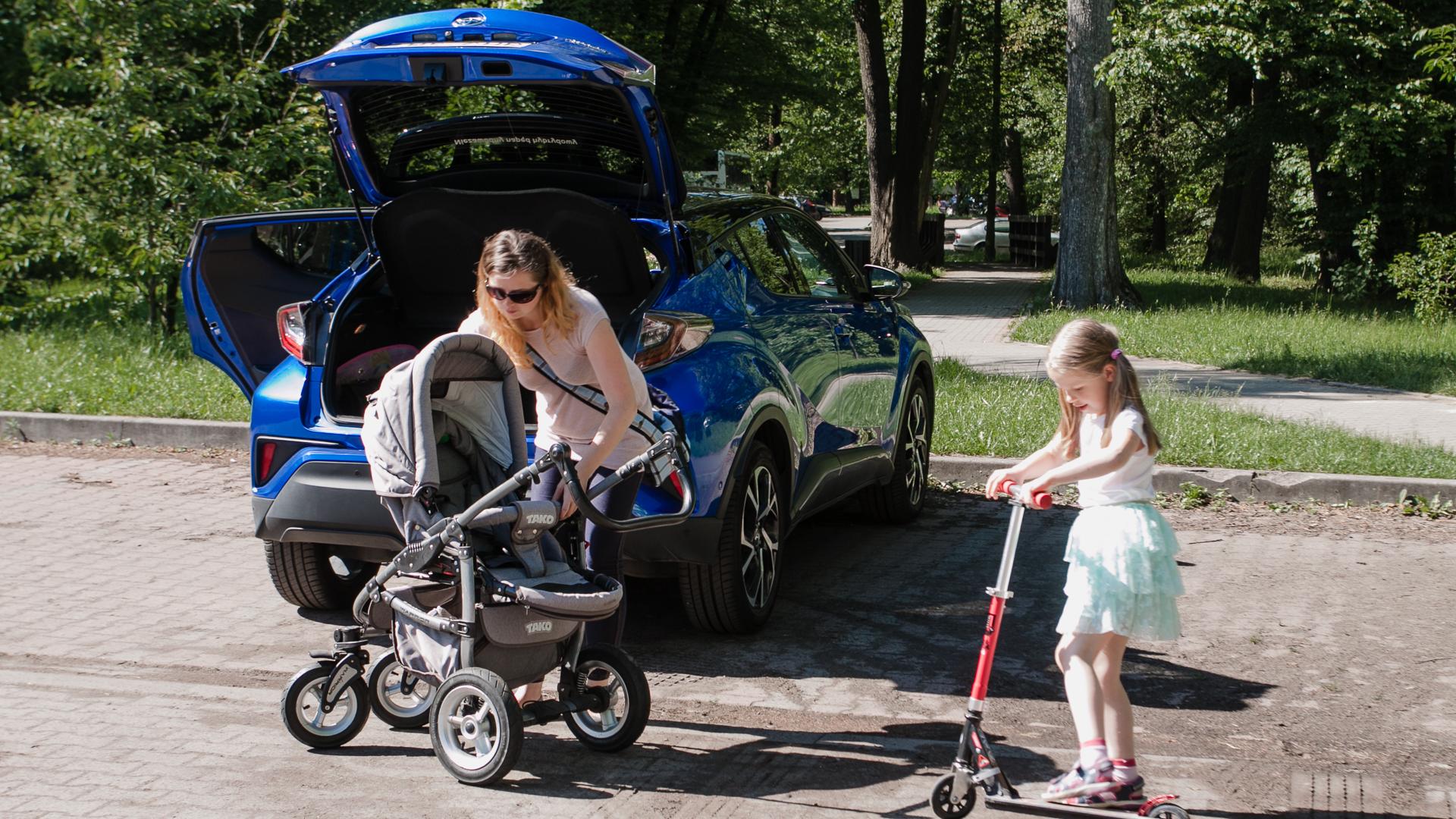 Toyota CHR czy to dobry wybór dla rodziny? • AutoCentrum.pl