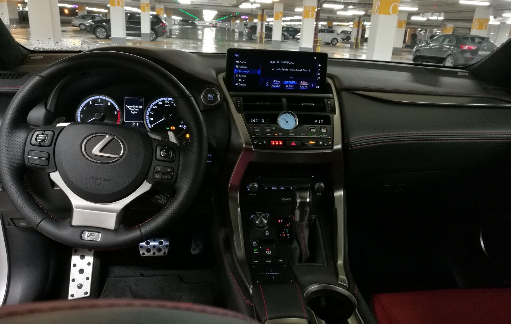 Lexus NX czy zasługuje na miano auta klasy premium