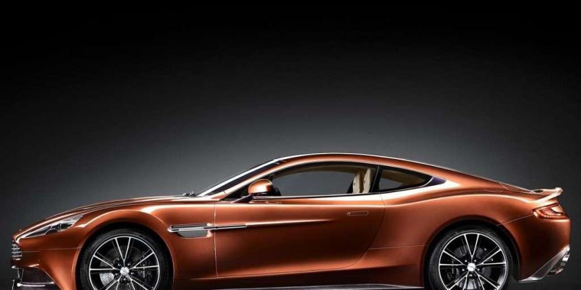 Aston martin чехол