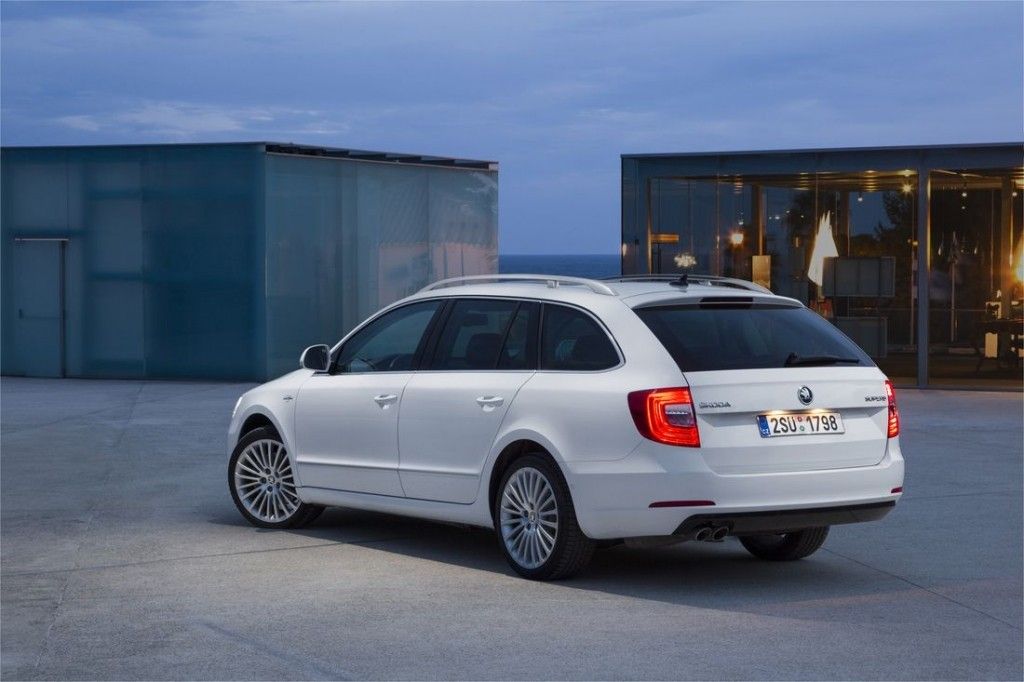 Skoda Superb II Combi Facelifting Laurin & Klement (2014) - Galerie ...