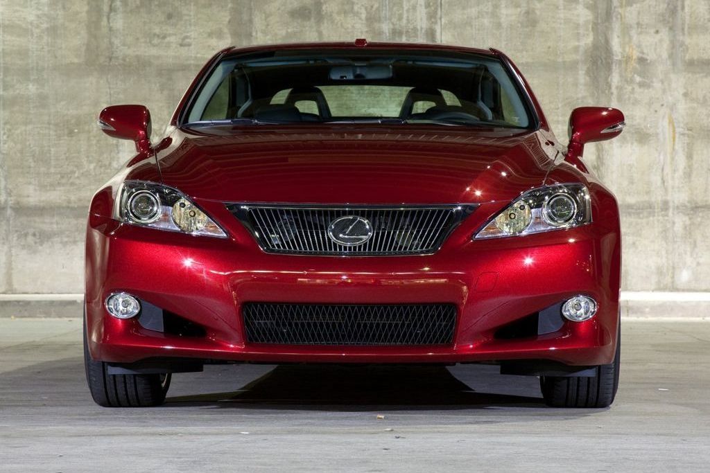 Lexus is cabrio