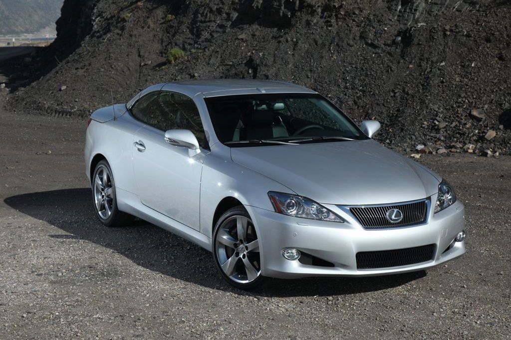 Lexus is cabrio