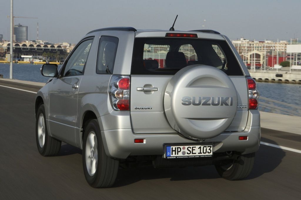 Suzuki grand vitara 3d