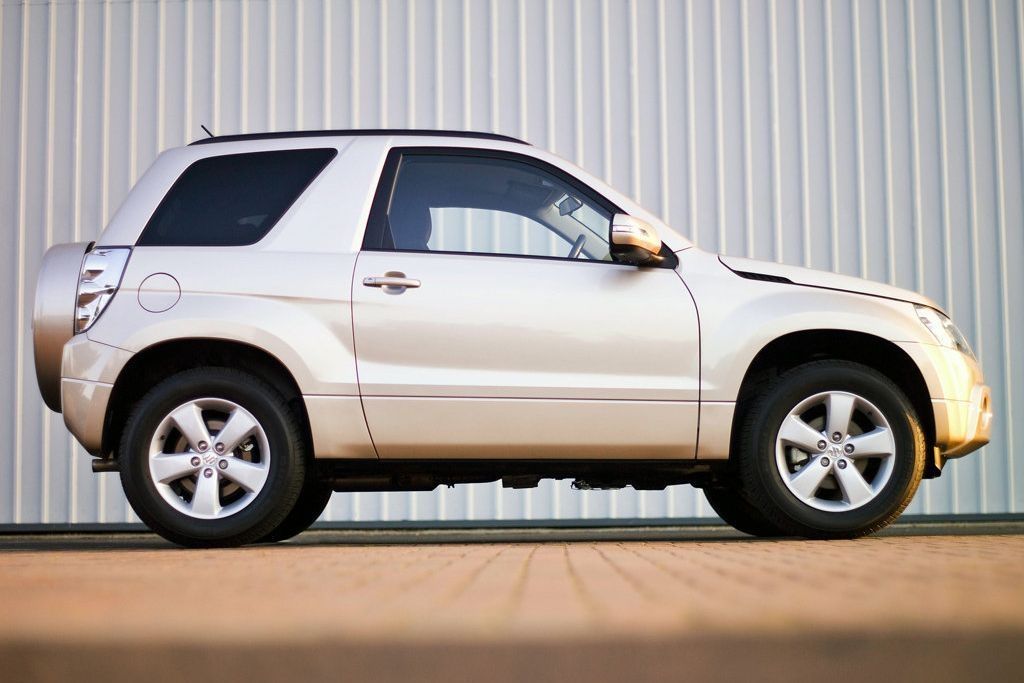 Suzuki grand vitara 3d