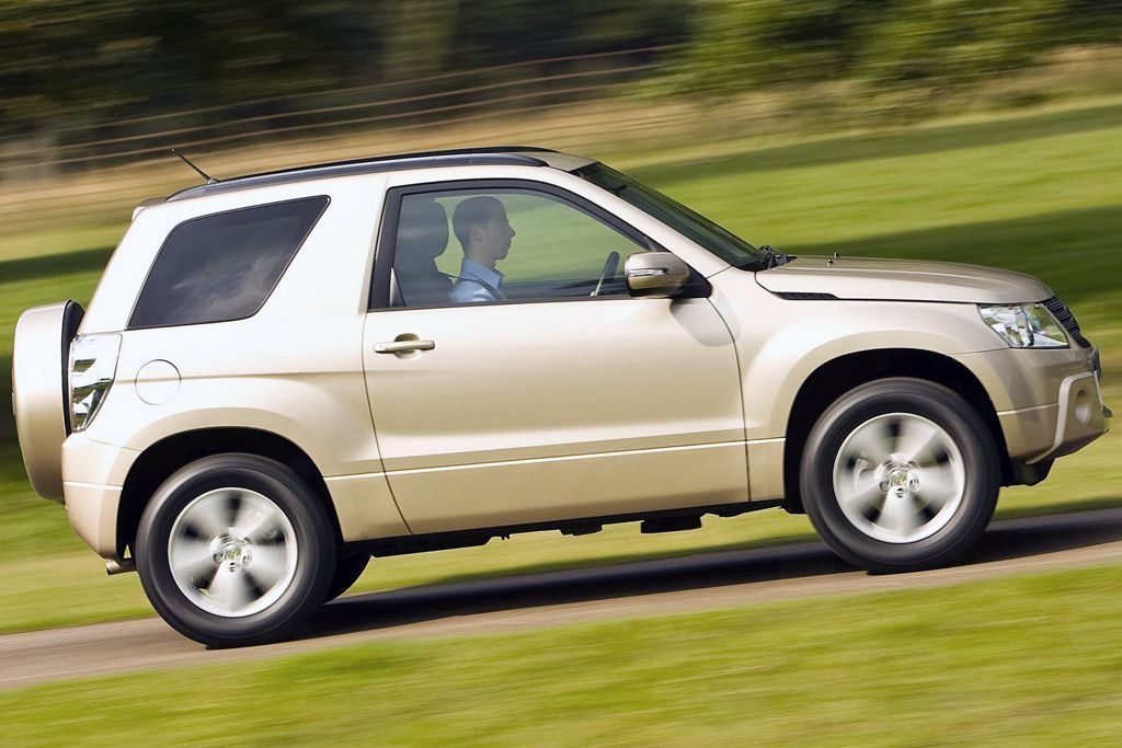 Suzuki grand vitara 3d