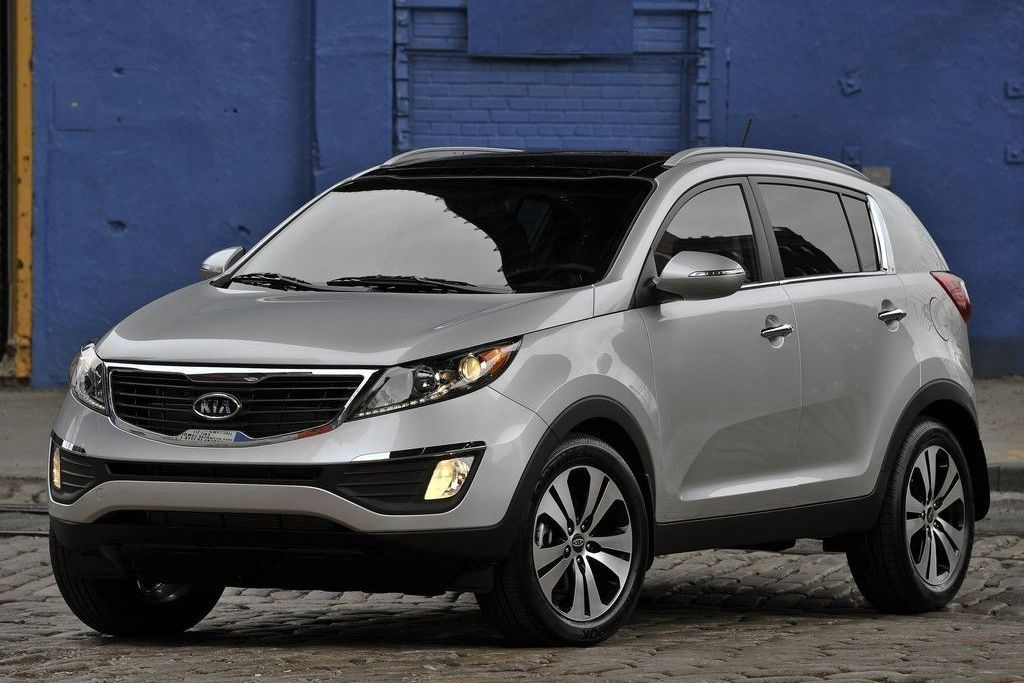 Kia sportage 2010 года